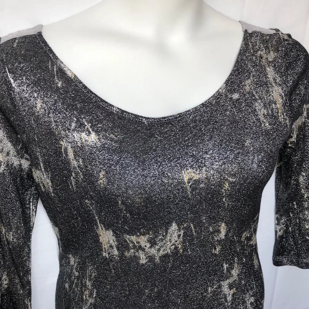 Buckle BKE Boutique shimmering lace blouse size Lg - Picture 3 of 8